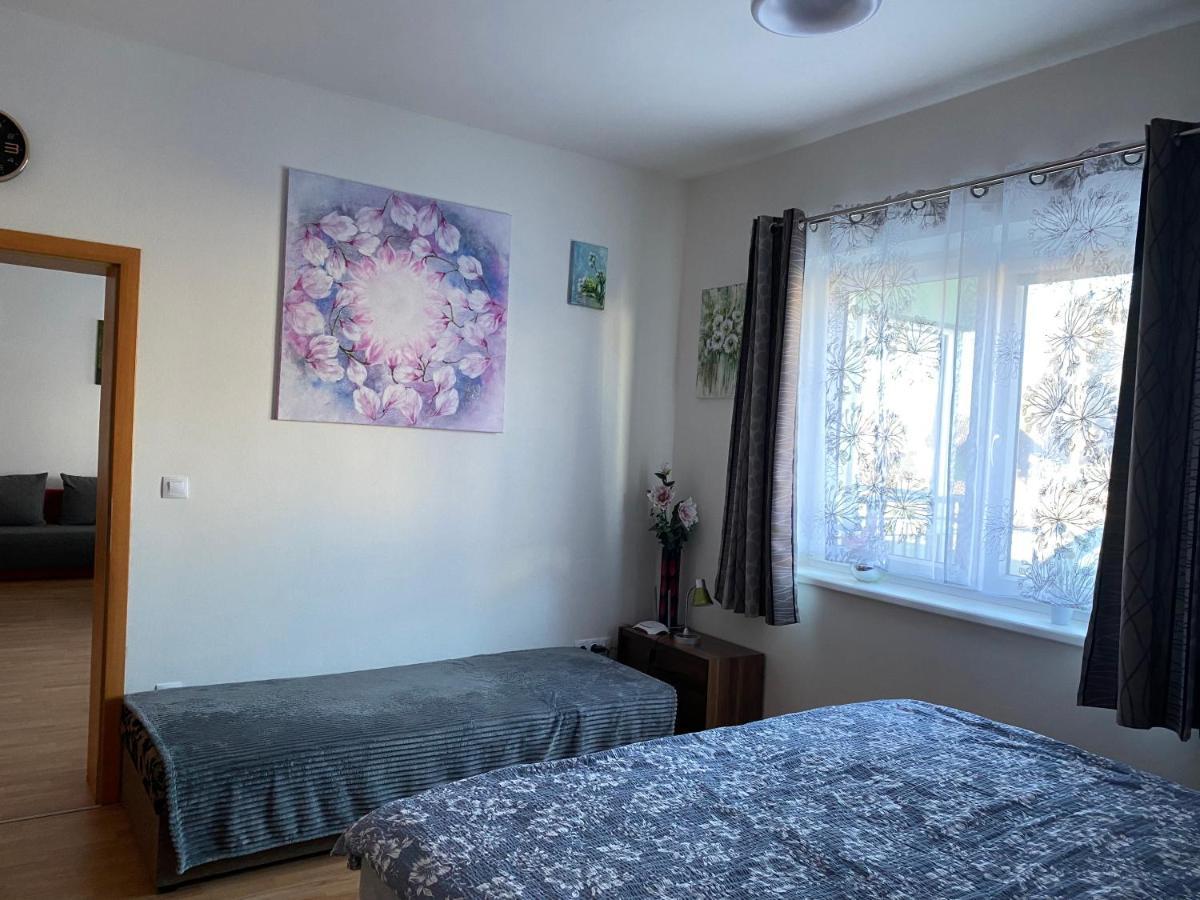 Apartman C.8 Magnolie Trebon Exterior photo